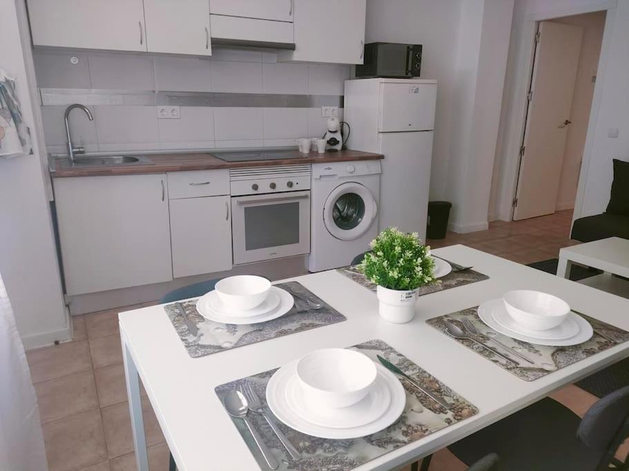 Centro Capital Wizink Feria Bernabeu Aeropuerto Apartment Madrid Ngoại thất bức ảnh